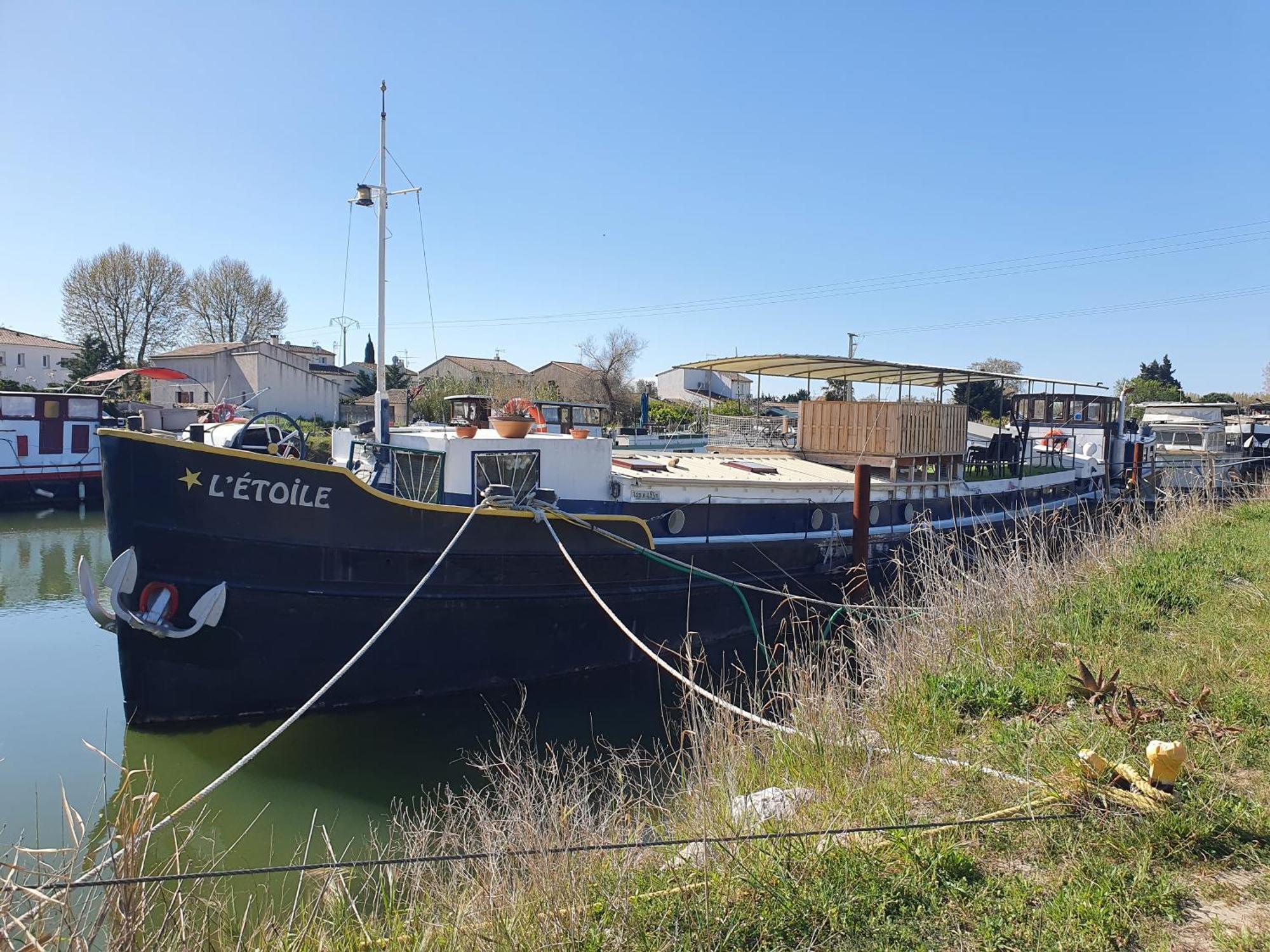 Peniche Authentique Tout Confort Aigues-Mortes Extérieur photo